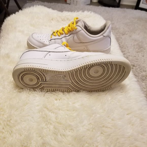 Nike AF1 Air Force One 8.5 - Picture 6 of 11